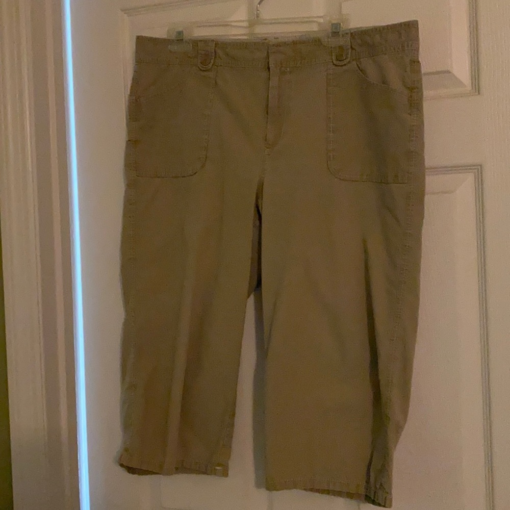 Dockers Capri pants